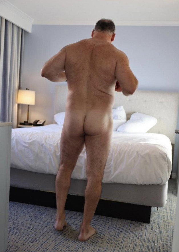 Watch the Photo by Nickplus33 with the username @Nickplus33, who is a verified user, posted on February 18, 2024 and the text says '#daddy #beefy #hotel #DL #hookup'
