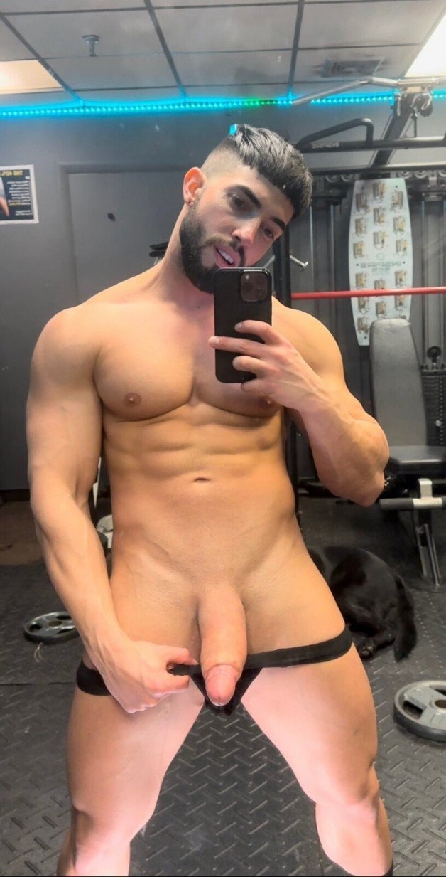 Photo by Nickplus33 with the username @Nickplus33, who is a verified user,  April 23, 2024 at 1:32 AM and the text says '#selfie #massivecock #monstercock #otter  #beard #muscled #smooth #trimmed'