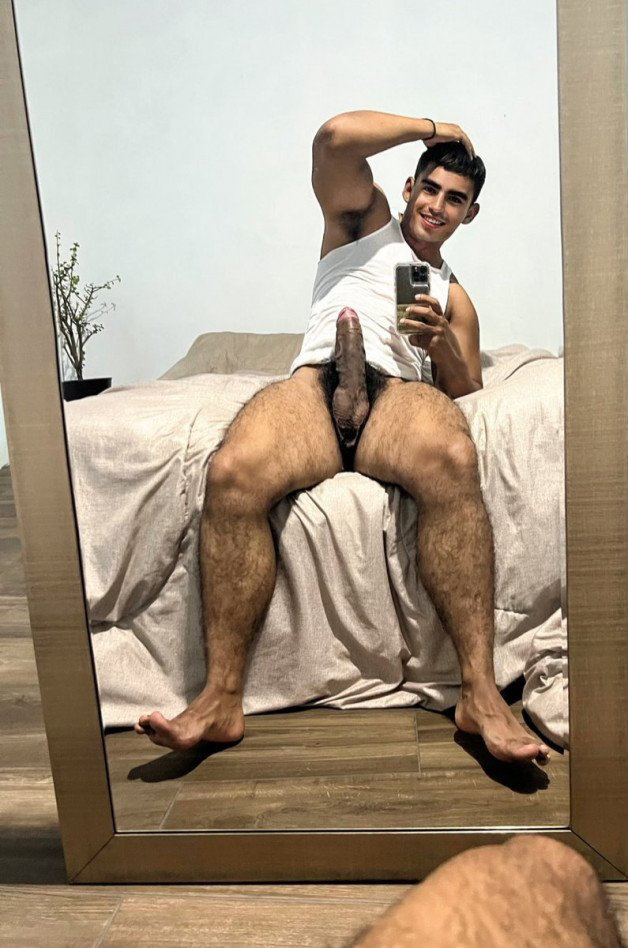 Photo by Nickplus33 with the username @Nickplus33, who is a verified user,  August 6, 2023 at 5:03 AM and the text says '#selfies #schlong #fatcock #monsterdick #selfies /manspread'