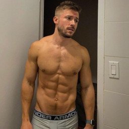 Photo by Nickplus33 with the username @Nickplus33, who is a verified user,  September 25, 2023 at 3:08 AM and the text says '#toned #youngdilf #beard #ripped'