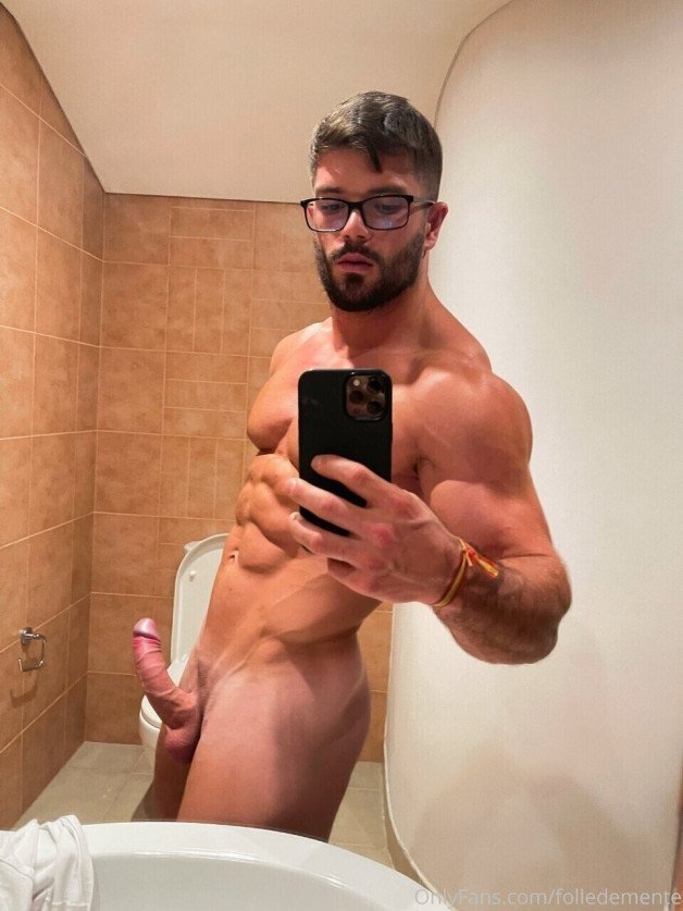 Photo by Nickplus33 with the username @Nickplus33, who is a verified user,  April 27, 2024 at 2:05 AM and the text says '#beard #specs #muscled #curved #wc #otter  #trimmed'