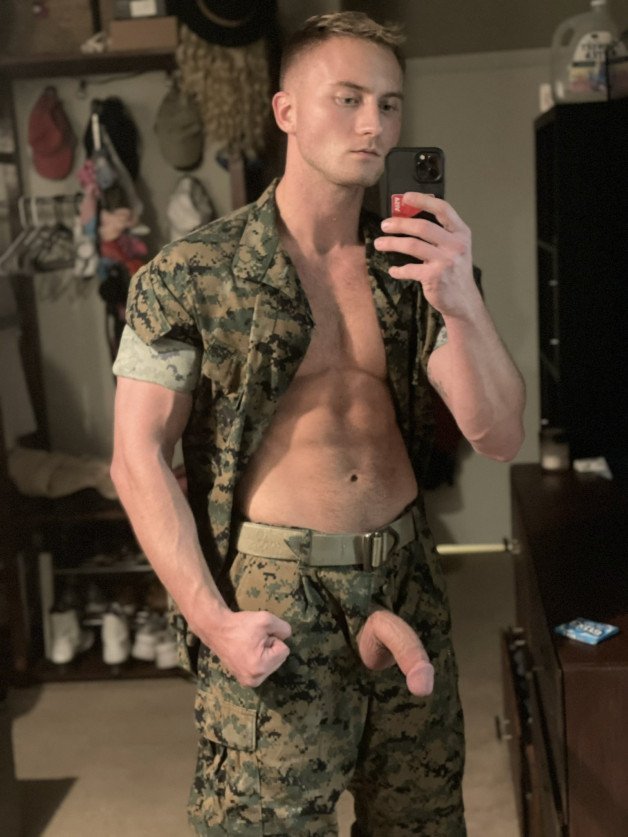 Photo by Nickplus33 with the username @Nickplus33, who is a verified user,  April 17, 2024 at 2:37 AM and the text says '#otter  #selfie #muscled #uniform #smooth #reveal'
