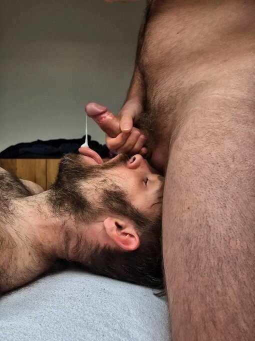 Photo by Nickplus33 with the username @Nickplus33, who is a verified user,  March 6, 2024 at 4:09 AM and the text says '#cum #cumeater #beard #hairy #beard #thickbush'