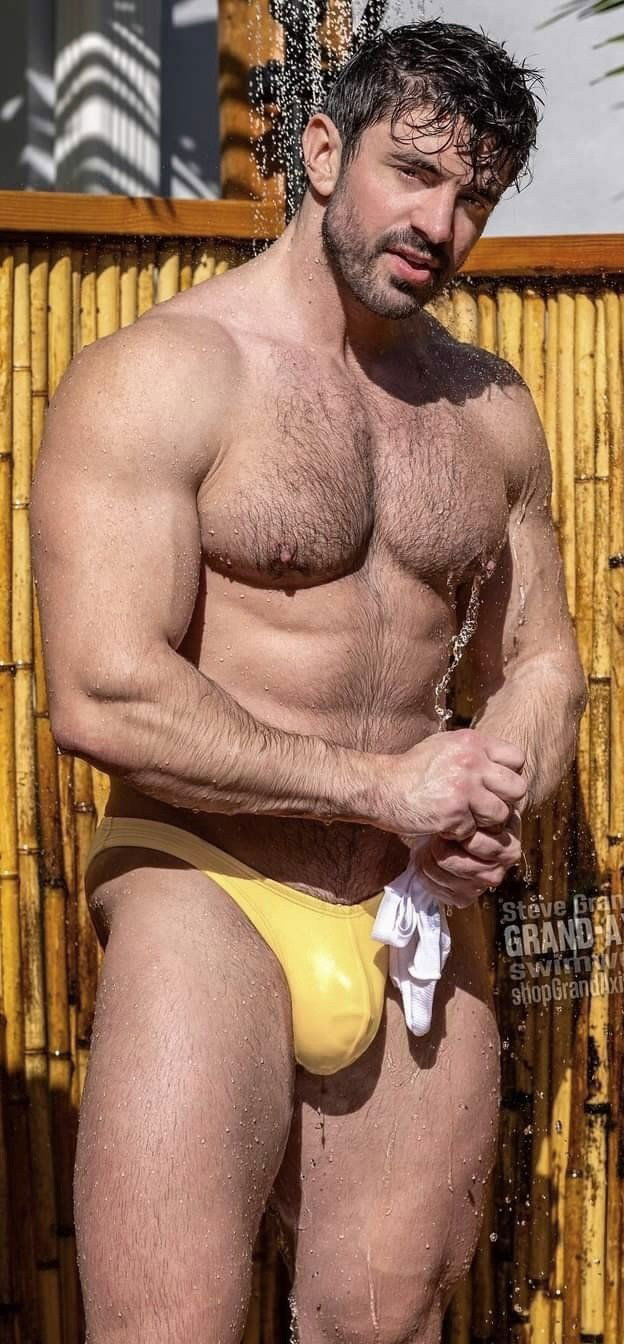 Photo by Nickplus33 with the username @Nickplus33, who is a verified user,  March 15, 2024 at 2:33 AM and the text says '#muscled #hairy #youngdilf #bulge #trimmed'