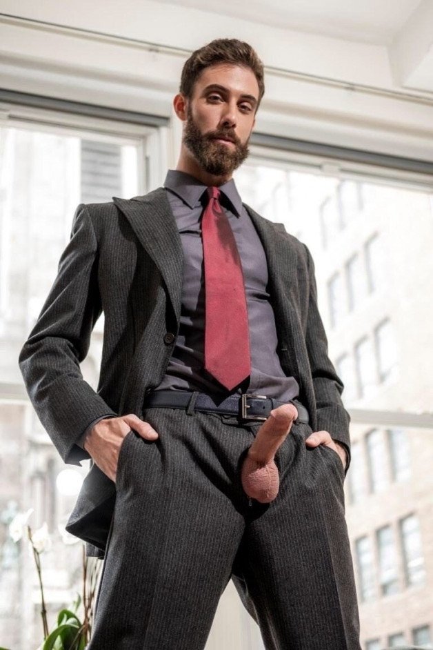 Photo by Nickplus33 with the username @Nickplus33, who is a verified user,  July 5, 2024 at 1:05 AM and the text says '#office #spear #balls #beard #dilf #reveal'