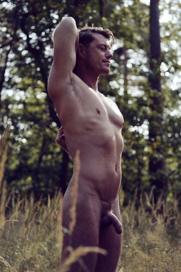 Photo by Nickplus33 with the username @Nickplus33, who is a verified user,  February 29, 2024 at 4:34 AM and the text says '#outdoors #smooth #uncut'