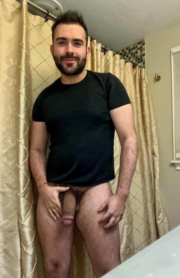 Photo by Nickplus33 with the username @Nickplus33, who is a verified user,  June 5, 2024 at 2:02 AM and the text says '#beard #hung #massivecock #monstercock #fatcock #otter  #youngdilf #shower'