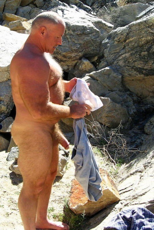Photo by Nickplus33 with the username @Nickplus33, who is a verified user,  April 26, 2024 at 2:07 AM and the text says '#hairy #daddy #hung #thickdick #bush #fatcock #outdoors #beach #bear #beercandick #thickbush'