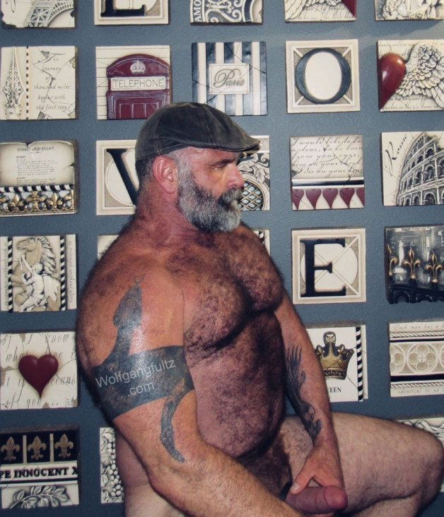 Photo by Nickplus33 with the username @Nickplus33, who is a verified user,  January 10, 2024 at 12:43 PM and the text says '#grandaddy #beard #hairy #thickdick #fatcock #daddy #beefy #beercandick #cockring'