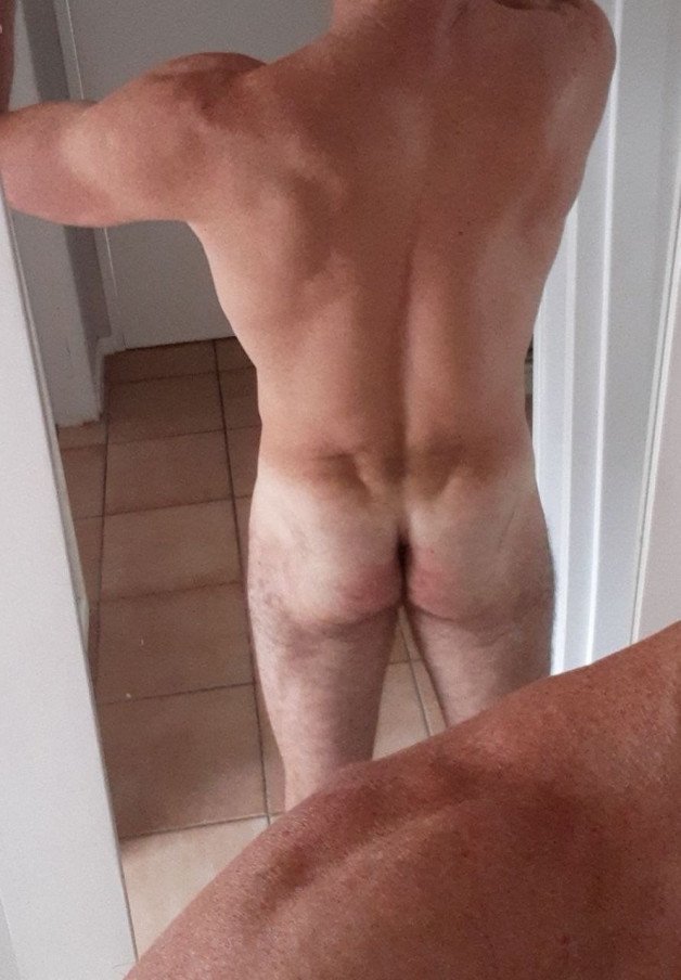 Photo by Nickplus33 with the username @Nickplus33, who is a verified user,  March 16, 2024 at 4:02 AM and the text says '#onlinecruiser #toned #dilf #hung #trimmed  #daddy #series'