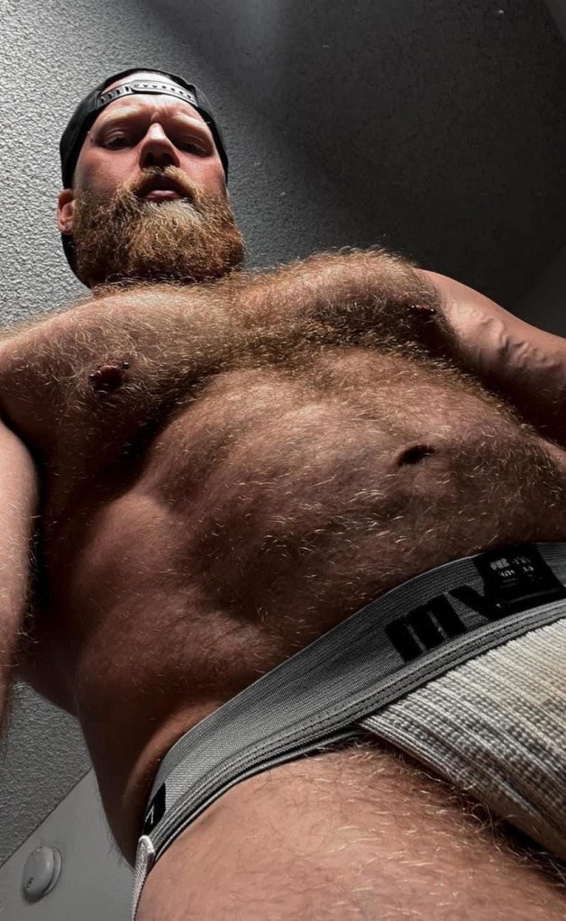 Photo by Nickplus33 with the username @Nickplus33, who is a verified user,  January 31, 2024 at 4:14 AM and the text says '#near #beefy #dilf #beard #hairy #js #ginger #gingerbear'