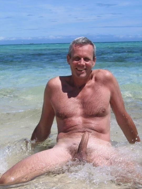 Photo by Nickplus33 with the username @Nickplus33, who is a verified user,  March 21, 2024 at 3:12 AM and the text says '#daddy #outdoors #beach #manspread  #longdick #hairy'