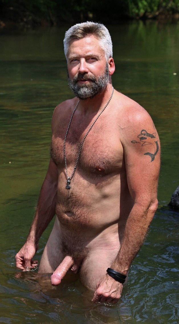 Photo by Nickplus33 with the username @Nickplus33, who is a verified user,  February 27, 2024 at 2:38 AM and the text says '#daddy #beard #chain #outdoors #hairy #beefy #bush'