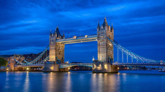 Photo by Caffiend with the username @Caffiend,  April 11, 2022 at 6:13 PM. The post is about the topic Screen Saver Pics and the text says '#Screensaver #SFW #TowerBridge #London #Beautiful'