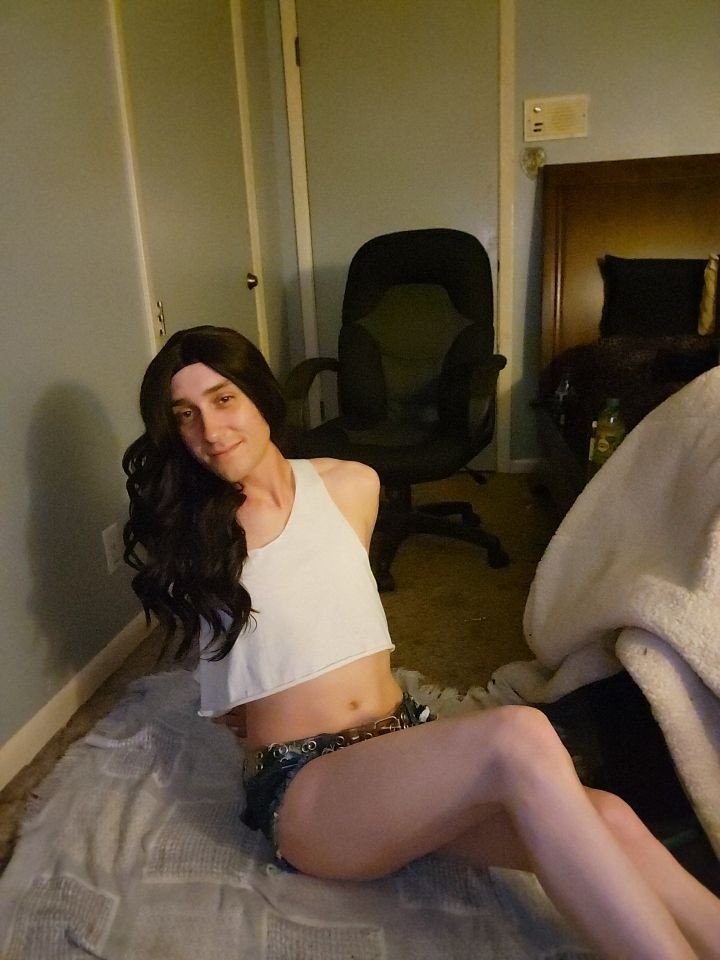 Photo by Dakota A with the username @Slimthickens, who is a verified user,  May 5, 2022 at 6:20 AM. The post is about the topic sissy sluts