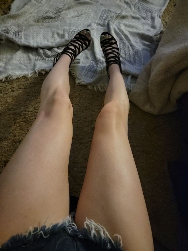 Photo by Dakota A with the username @Slimthickens, who is a verified user,  May 9, 2022 at 3:37 AM. The post is about the topic Sexy and smooth cd/trans legs