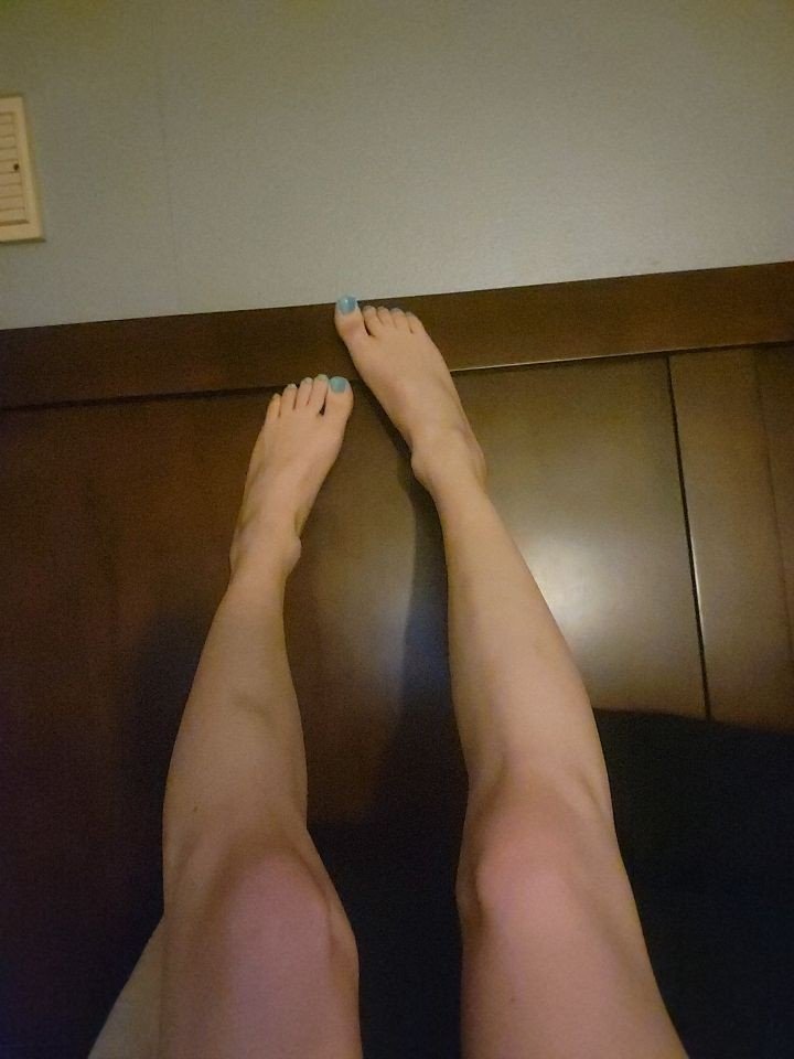 Album by Dakota A with the username @Slimthickens, who is a verified user,  March 9, 2022 at 9:45 PM. The post is about the topic Sexy and smooth cd/trans legs