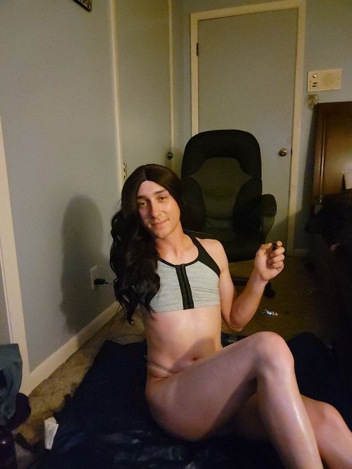 Photo by Dakota A with the username @Slimthickens, who is a verified user,  April 7, 2022 at 3:29 AM. The post is about the topic Crossdressers