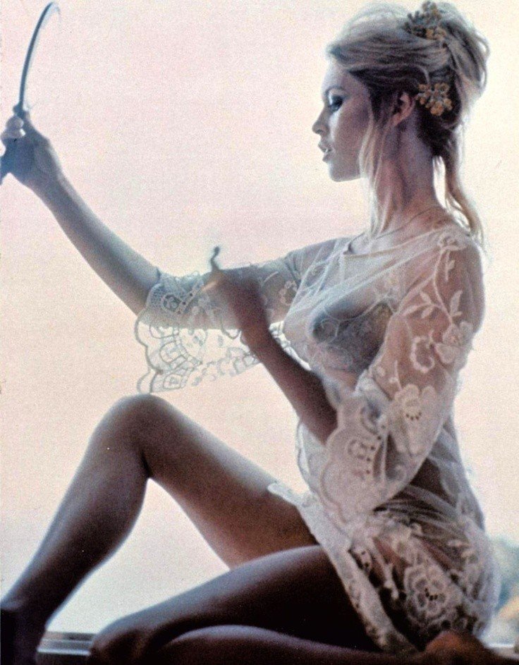 Photo by coldreviewqueen with the username @coldreviewqueen,  September 29, 2015 at 7:13 AM and the text says 'retrofucking:

Happy Birthday to:
Brigitte Bardot!
September 28, 1934 (age 81)Paris, France


Brigitte Bardot #brigitte  #bardot'