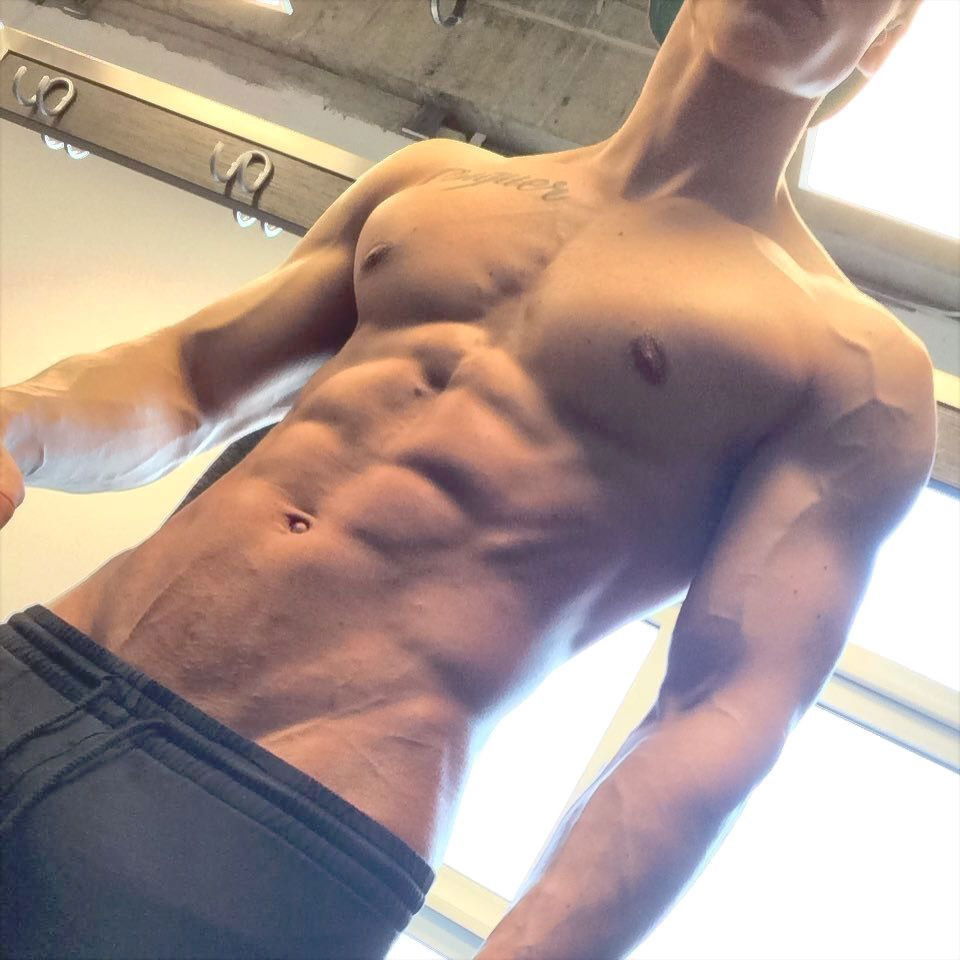 Photo by scintar with the username @scintar,  February 1, 2019 at 2:23 PM. The post is about the topic College Hunks