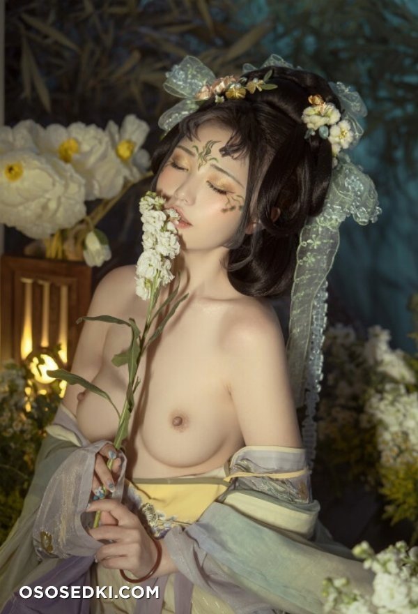 Photo by Sumles with the username @Sumles,  September 15, 2022 at 4:03 AM. The post is about the topic Asian and the text says '#asian #beauty #princess'