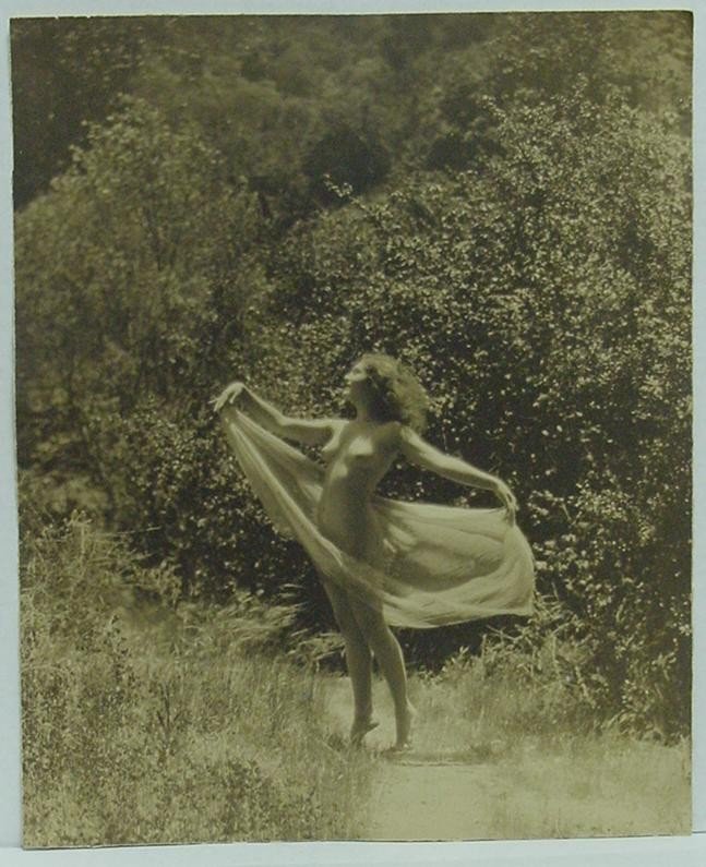 Photo by Sumles with the username @Sumles,  May 4, 2023 at 8:56 AM. The post is about the topic Vintage and the text says 'Bessie Love
 #vintage #glamour #nature #femininebeauty #beauty #art'
