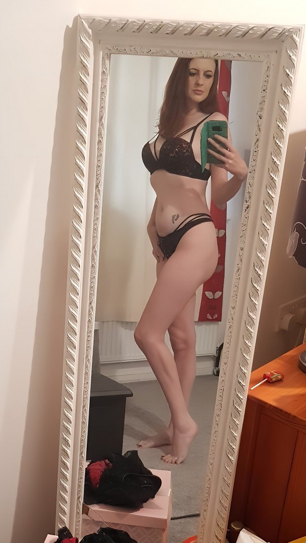 Photo by Scarlett & Felix with the username @Scarlettlust, who is a star user,  November 17, 2023 at 7:36 PM. The post is about the topic Amateur and the text says 'Pre work underwear selfie 😛. Can't wait to get home and strip off'