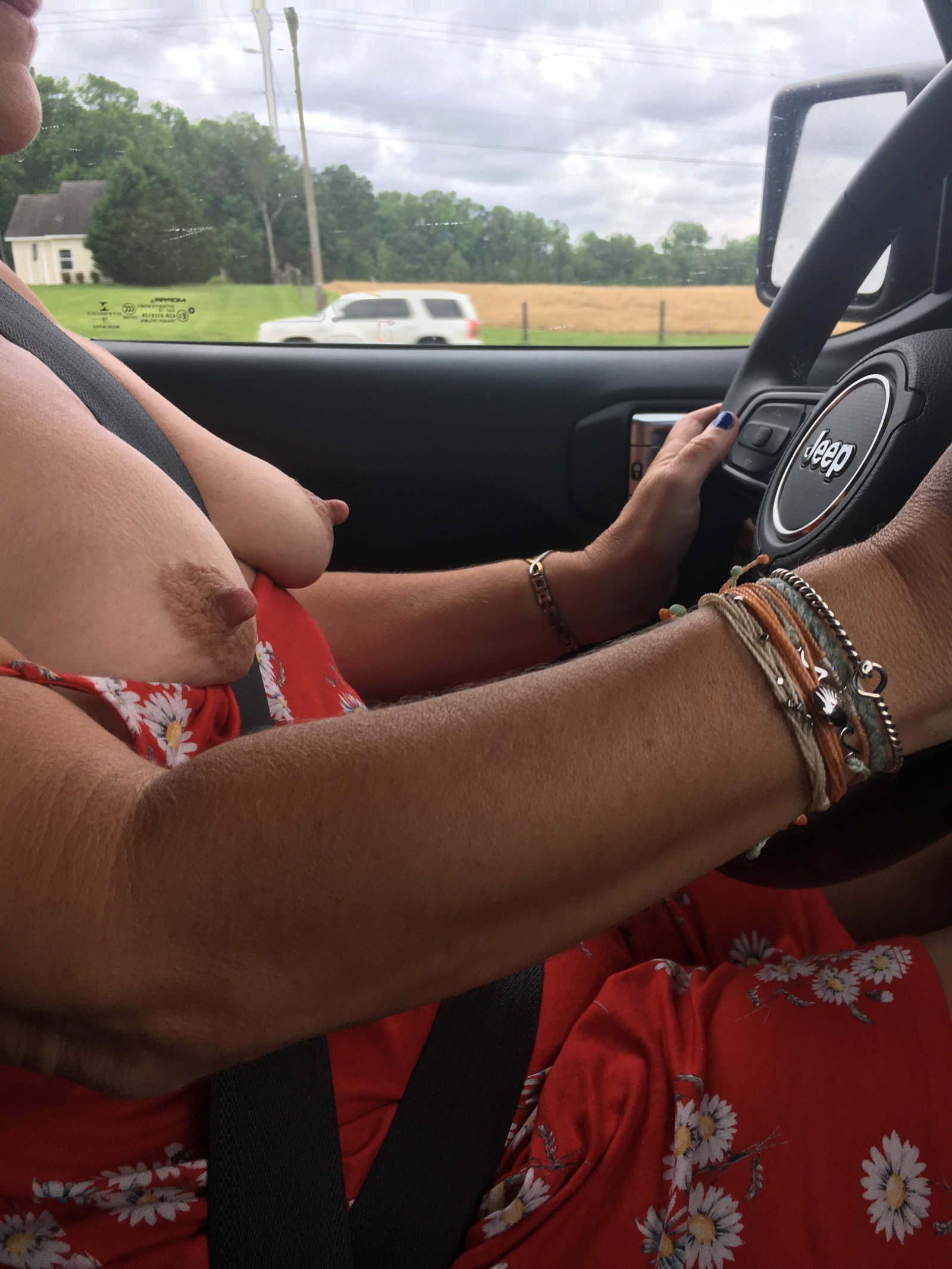 Photo by Valleyanallover with the username @Valleyanallover,  June 1, 2020 at 2:32 AM. The post is about the topic PublicWife and the text says 'Road trip!'