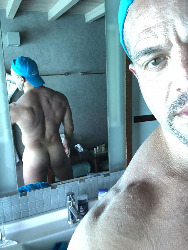 Photo by Hollywoodmale with the username @Hollywoodmale, who is a verified user,  January 27, 2019 at 6:57 PM