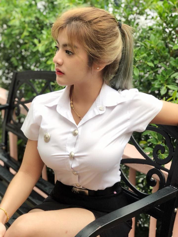 Photo by Lobox with the username @Lobox, who is a verified user,  January 8, 2019 at 7:54 AM. The post is about the topic Thai hotWife