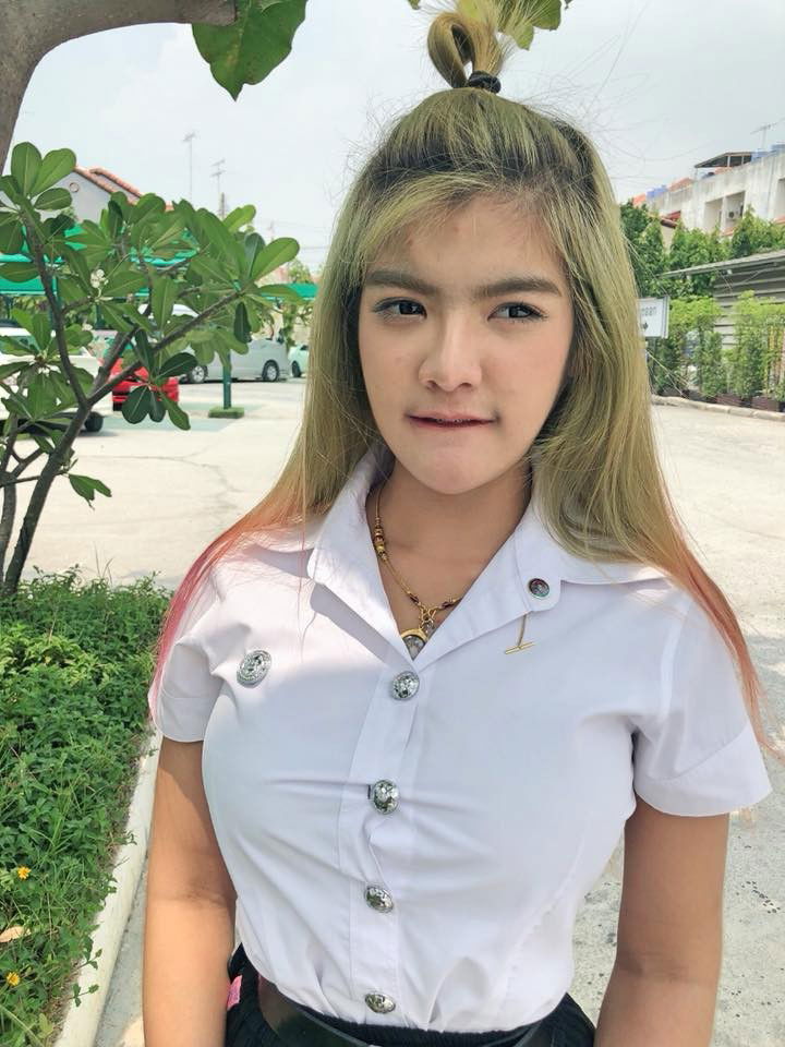 Photo by Lobox with the username @Lobox, who is a verified user,  January 8, 2019 at 7:54 AM. The post is about the topic Thai hotWife