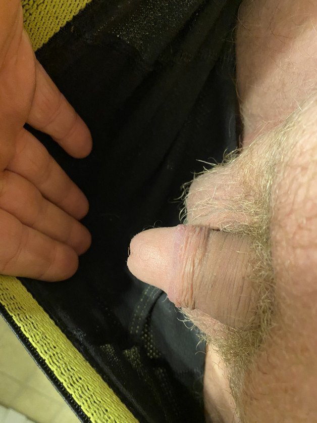 Photo by Newcummer81 with the username @Newcummer1981,  January 28, 2021 at 9:44 PM. The post is about the topic Small Cocks and the text says 'would love if someone on here got me hard!  message me a pic you think would do the trick! Dick pics, wife/gf pics. Cum on anything usually does the trick! 😋'