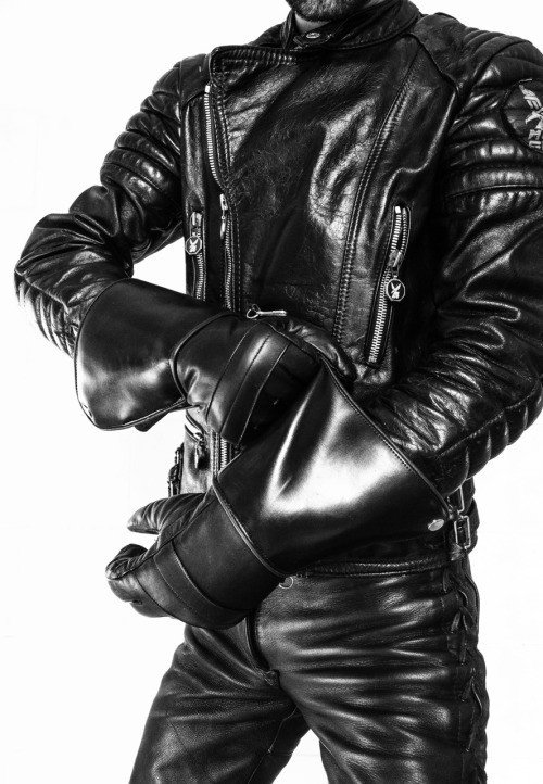 Photo by Marriedmeat with the username @Marriedmeat69, who is a verified user,  February 15, 2019 at 3:45 AM. The post is about the topic leathermen