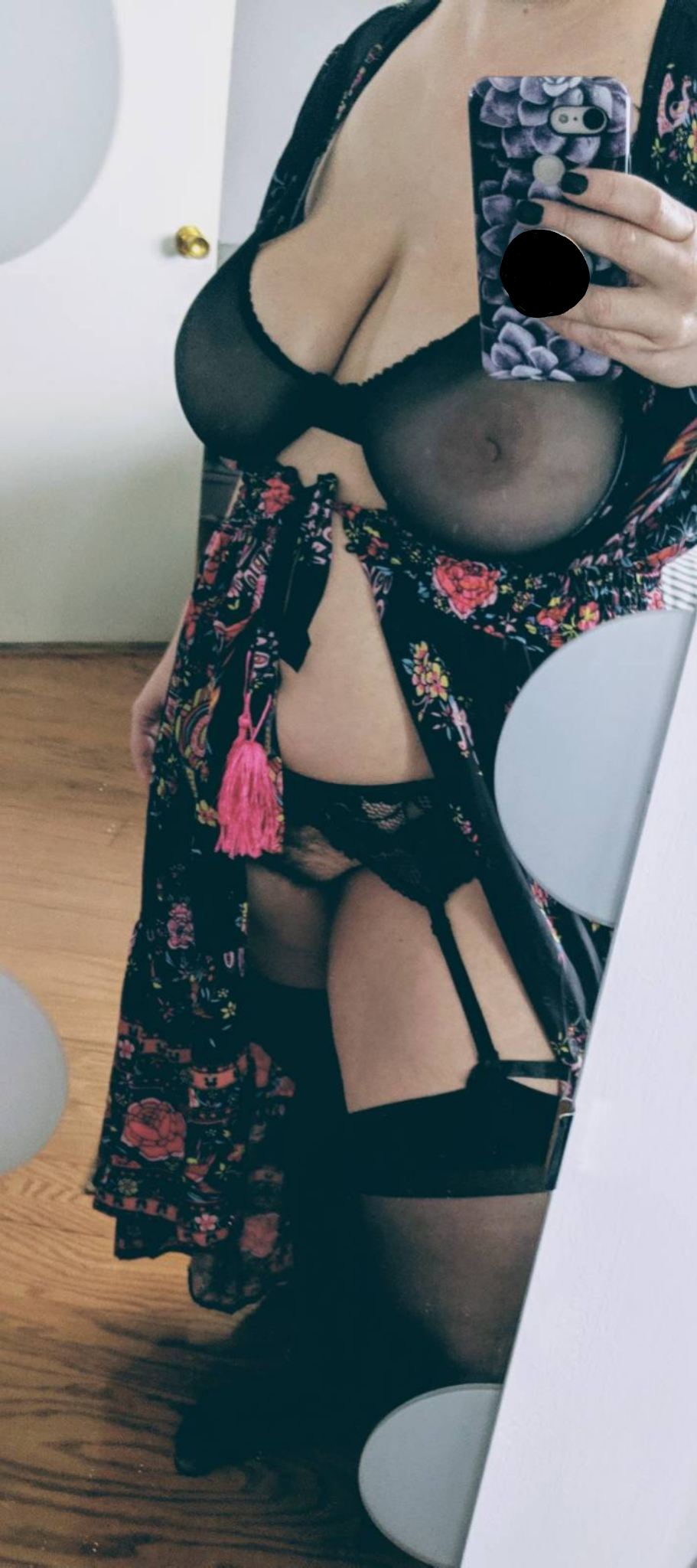 Photo by blixx66 with the username @blixx66, who is a verified user,  March 1, 2019 at 4:53 AM. The post is about the topic Sexy Lingerie and the text says 'My goddess knows what I like 😈'