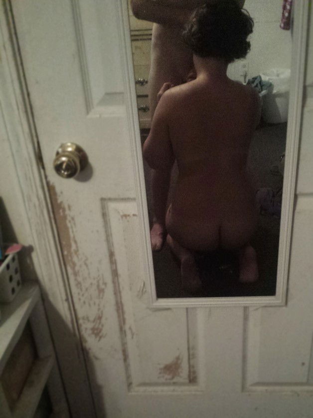 Photo by Selfshot-Art with the username @Selfshot-Art,  May 22, 2016 at 5:18 PM and the text says 'straight-couples-in-the-mirror:

dewuwannaknow.tumblr.com/'