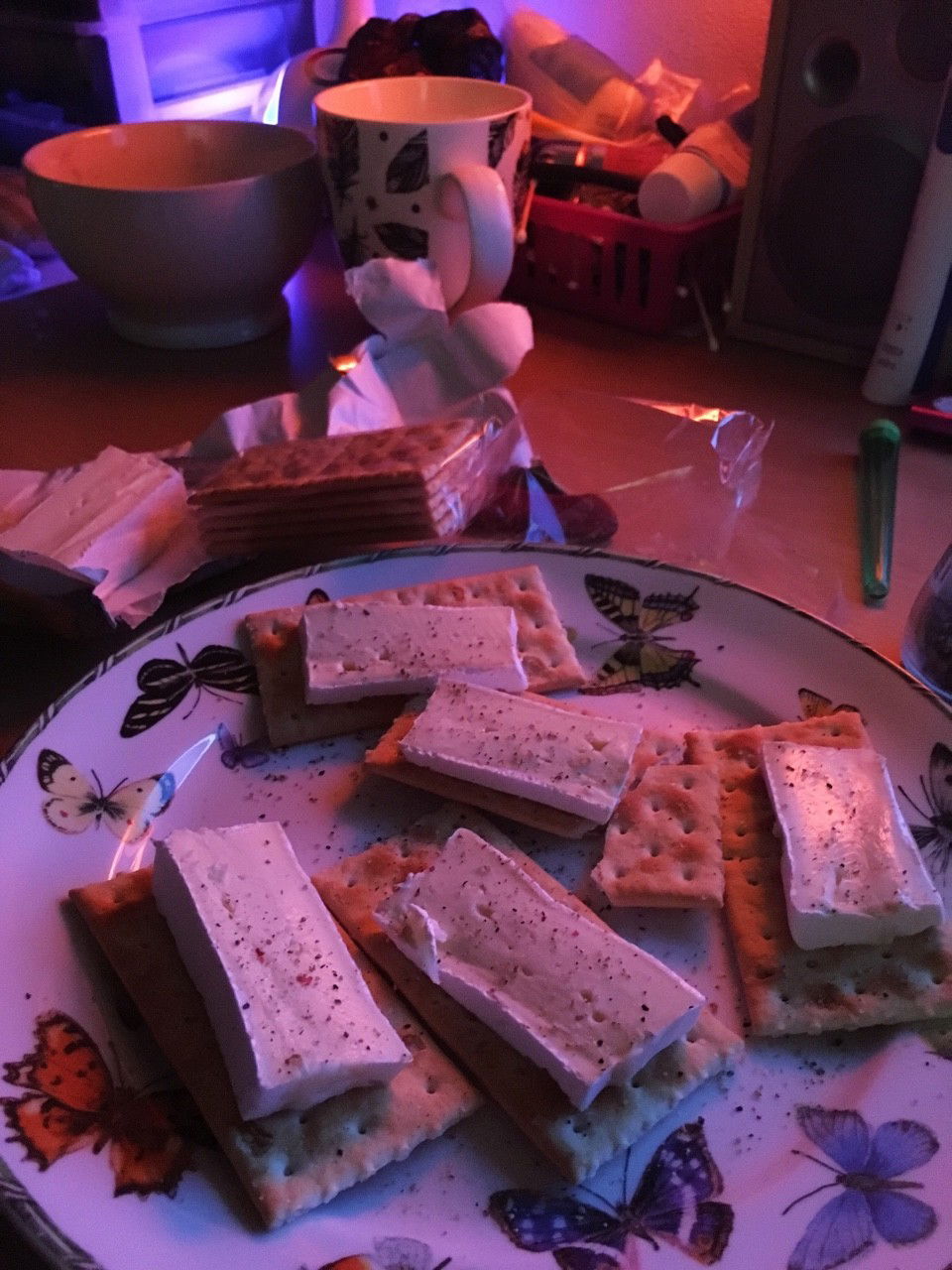 Photo by mariaalive with the username @mariaalive, who is a star user,  November 16, 2017 at 8:04 PM and the text says 'Every night it’s just me and cheese crackers. #cheese  #cheesecrackers  #brie  #crackers  #feedee  #feedee  #girl  #feederism'