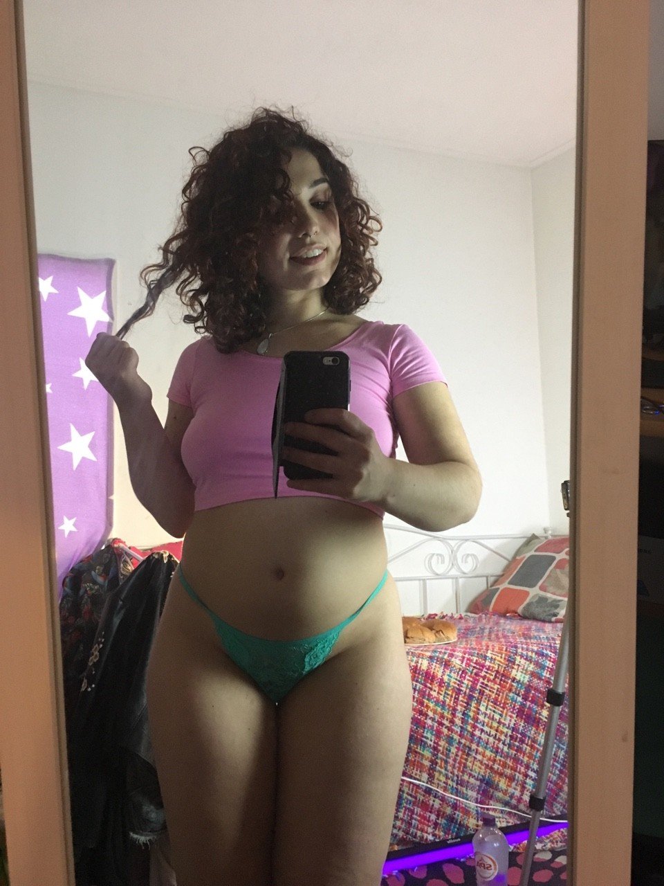Photo by mariaalive with the username @mariaalive, who is a star user,  September 17, 2017 at 8:33 PM and the text says 'Loving my new gains so far! Finally starting to get a cute soft rounded belly! #bellybutton  #belly  #fat  #chubby  #curvy  #thick  #girl  #thickness  #thick  #thighs  #thick  #fat  #girl  #body  #positive  #curly  #hair  #natural  #gaining  #weight..'