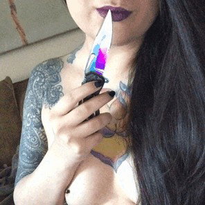 Photo by ladyumbraandherslave with the username @ladyumbraandherslave,  November 18, 2018 at 3:53 PM and the text says 'lauryn-order:

Knife, knife baby 
My Pictures | Ko-Fi | Spoil Me'
