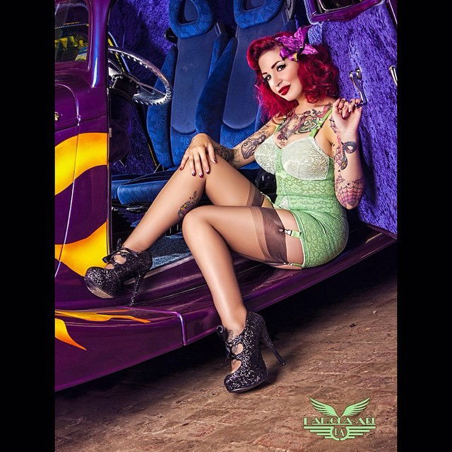 Photo by Loqueoculto with the username @Loqueoculto,  October 5, 2014 at 12:24 PM and the text says 'damona-art:

Take a Hot Ride with this delicious doll @pinuptinavonnekro ✨ now published in @deliciousdollsmagazine along with the cover  Car provided by @nostalgic_cars ✨ @pinupworship @tattooed_pinups @thepinuppassion @pinupworld @pinupdolls #car..'