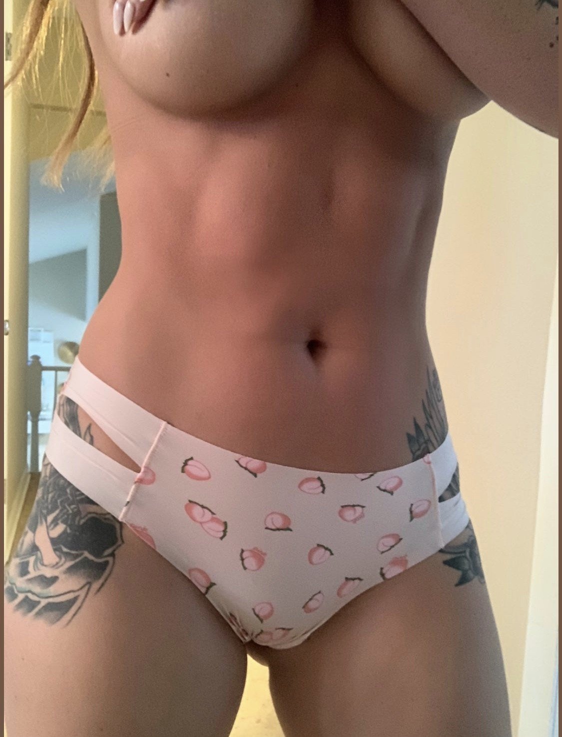 Photo by TrophyWomen with the username @TrophyWomen, who is a verified user,  February 10, 2020 at 3:54 PM. The post is about the topic Amateurs and the text says '🏆 I  get these sent to me this morning with a text that reads, “I’m really glad my abs are finally coming back. What do you think of my before and after pics?” 

If I respond with just, “Abs?” will she get offended thinking I don’t see them or..'