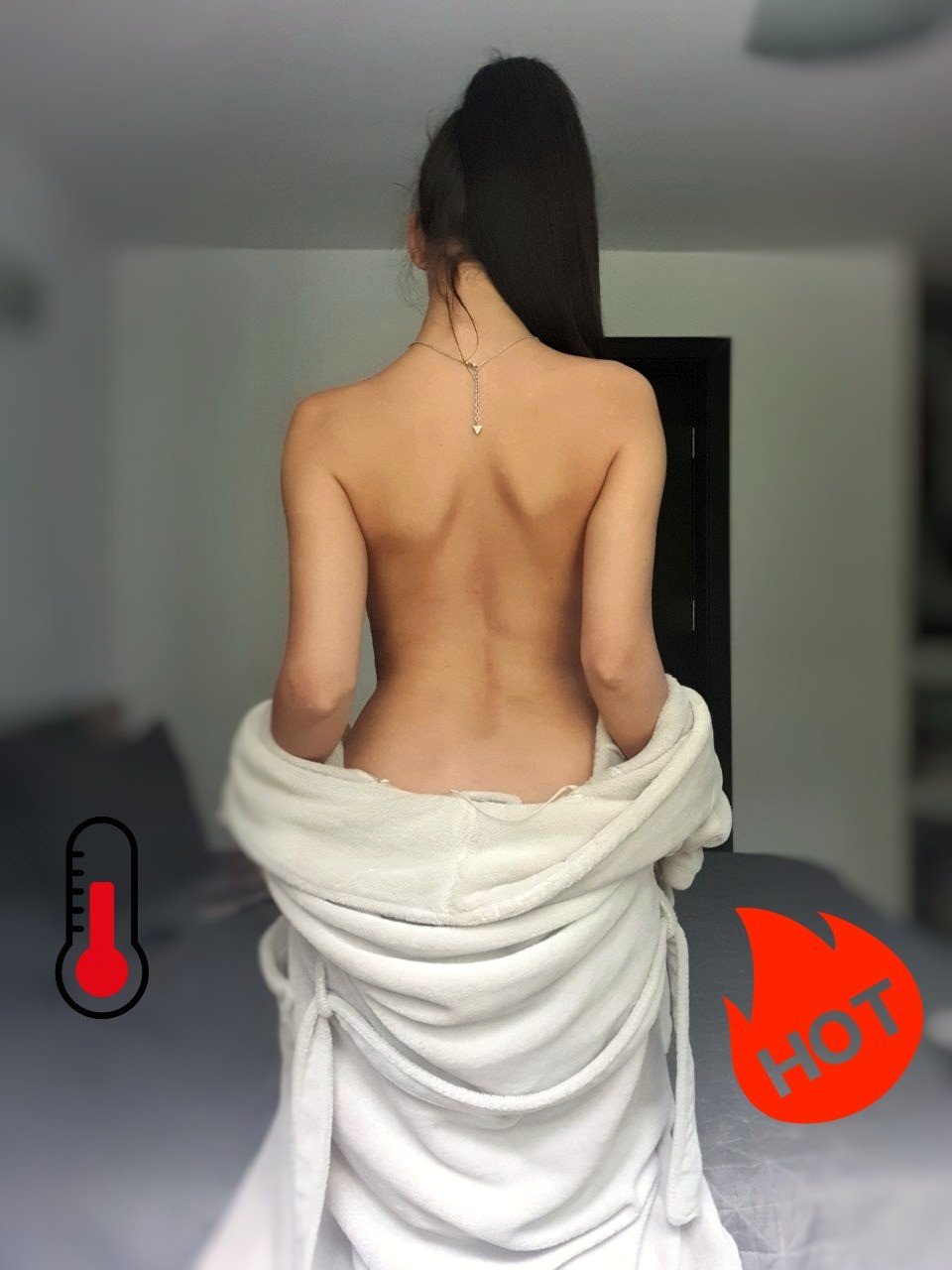 Photo by SereneSophie with the username @SereneSophie, who is a star user,  August 14, 2019 at 6:30 PM. The post is about the topic Ass and the text says '#Humpday #Booty #SexyAF #Bootylicious

It's gettin'🔥 hot in here...
Definitely will make me take off my🛀clothes💦...
How do you prefer... Hot or colder❓

💯Live🔛bit.ly/SereneSophie🔝💋'