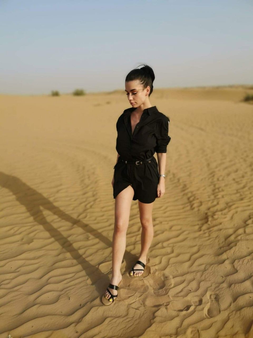 Photo by SereneSophie with the username @SereneSophie, who is a star user,  May 3, 2019 at 11:36 AM and the text says '#DubaiDiaries #SereneSophie #DubaiLife

I'm wandering through the desert🏜🌞... the thirst for🔭exploration never stops🎒👠💎 until I'll find my💗oasis of happiness💋

#FridayFeeling 🔛 #MyStory @ http://bit.ly/SereneSophie 🔥🔥🔥'
