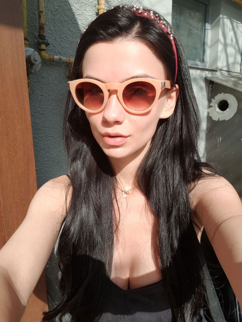 Photo by SereneSophie with the username @SereneSophie, who is a star user,  June 7, 2019 at 6:00 PM and the text says '#SummerNight #SugarBaby #Friyay
Summertime🌞 is always the best of what might be...
Here's a piece👉👌💗from what might be the perfect summer for you! 💯Live now @ bit.ly/SereneSophie🎥'