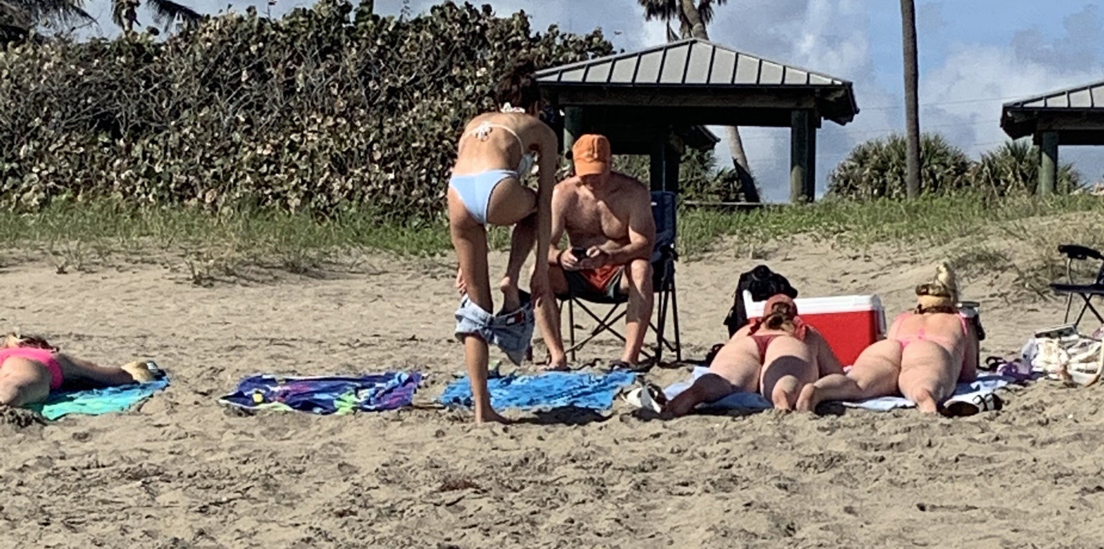 Photo by Creamsome with the username @Creamforall,  March 14, 2020 at 3:56 PM. The post is about the topic Voyeur and the text says 'Beach butts'
