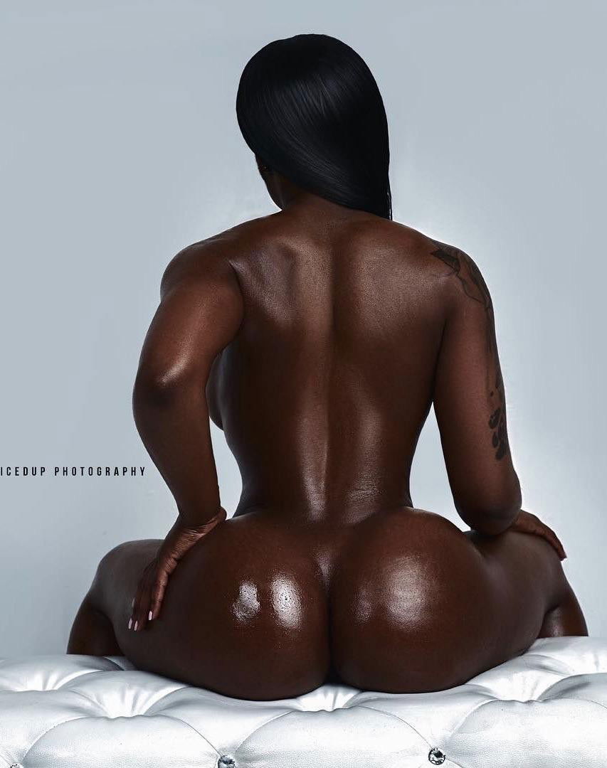 Photo by Creamylover702 with the username @Creamylover702,  June 25, 2020 at 8:17 AM. The post is about the topic Black Beauties