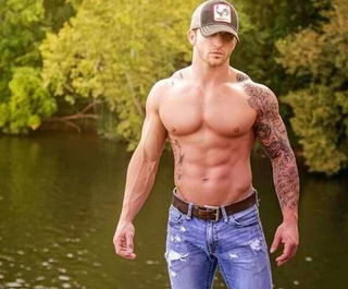 Photo by UESguys27 with the username @UESguys27,  January 11, 2013 at 11:40 PM and the text says 'southerndudes:







SOUTHERN DUDES - SUBMIT - ASK
THE SOUTHERN DUDE JACKS IT      
THE SOUTHERN DUDE RIDES IT
THE SOUTHERN SEX CHRONICLES






 #men'