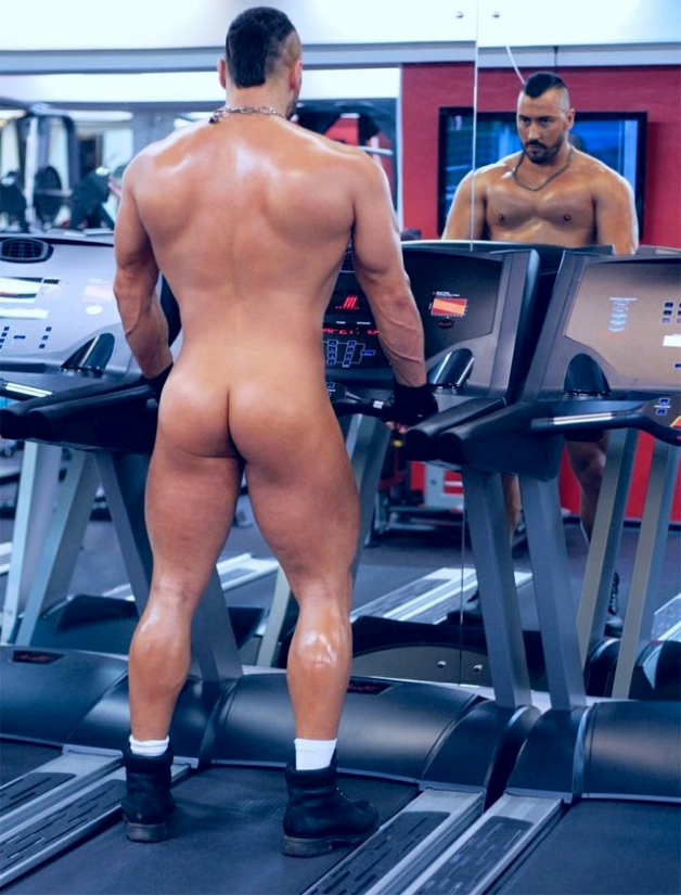 Photo by UESguys27 with the username @UESguys27,  April 21, 2012 at 7:52 PM and the text says 'boner-riffic:

Muscle stud doing cardio naked #ThickButt #WOOF
 #men'