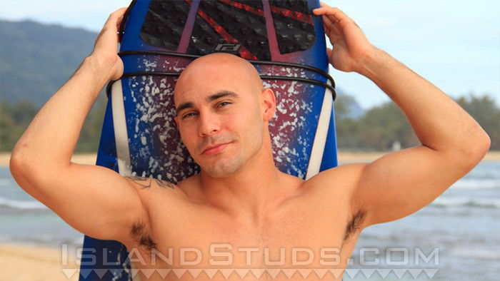 Photo by roughstr8men with the username @roughstr8men,  January 29, 2014 at 9:10 AM and the text says 'Handsome ripped military drill instructor Justin.
Please visit Rough Straight Men to see the whole post. #military  #men  #shaved  #head  #Justin  #surfing  #big  #dick  #muscles'