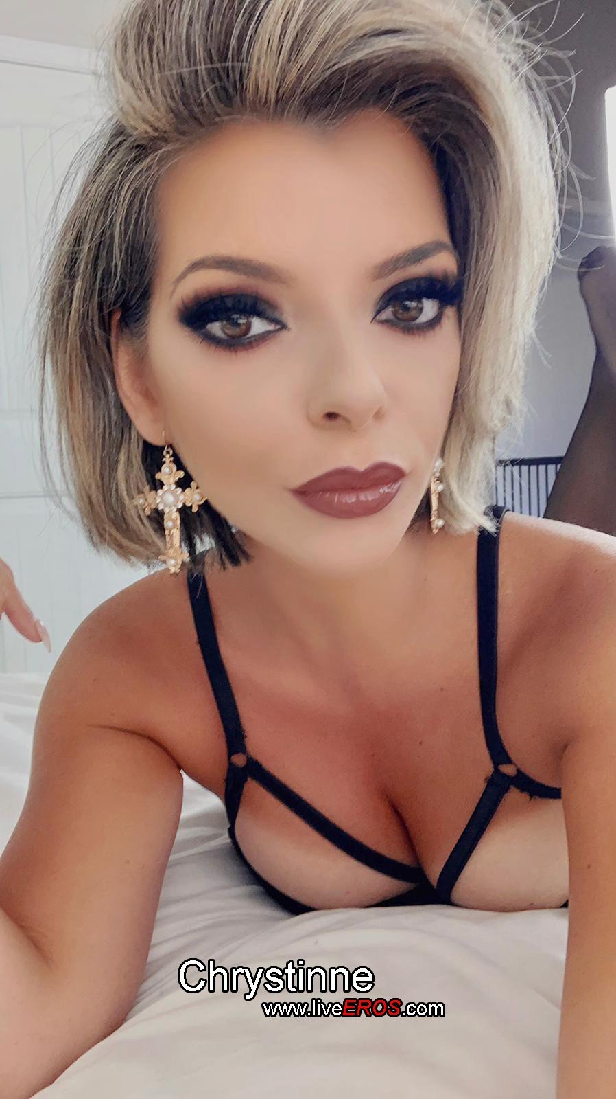 Photo by Chrystinne with the username @Chrystinne, who is a star user,  June 17, 2019 at 3:51 PM and the text says 'New hair cut, the same sexy attitude and looks. :) I hope you like it. :*

Online right now, here ===> https://www.liveEROS.com/chat/Chrystinne       

#sexyblonde #blackbra #Chrystinne'