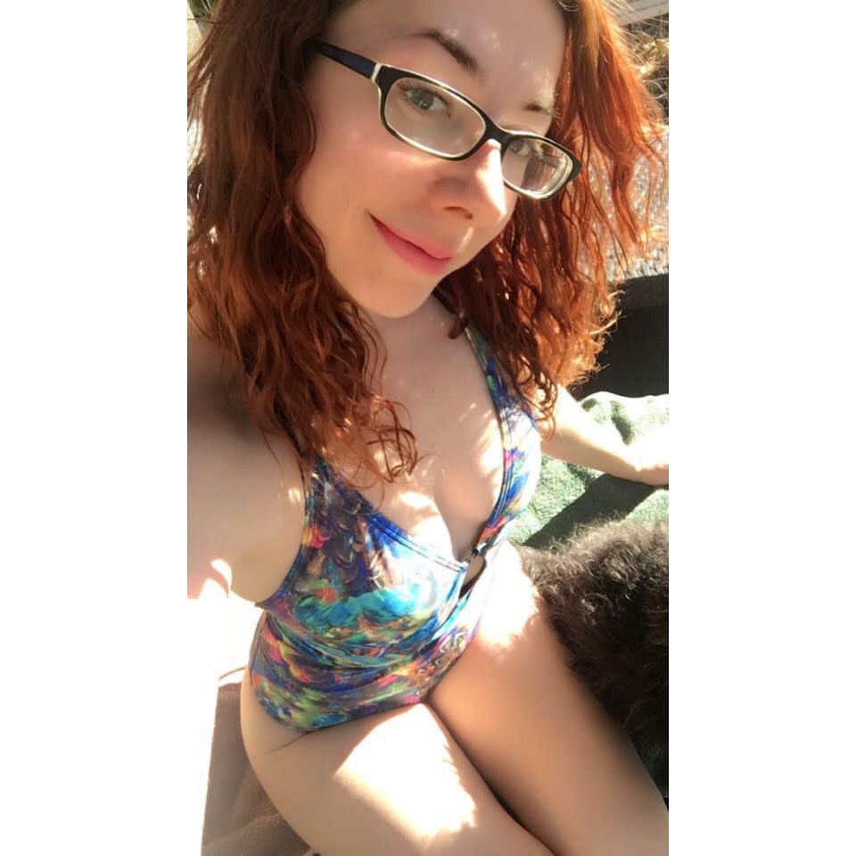 Photo by SammyStrips with the username @SammyStrips,  October 13, 2018 at 10:09 PM and the text says 'Long days hanging by the pool with my pugapoo #vegas #pugapoo #swimsuit 
https://www.instagram.com/p/Bo47fRIghPI/?utm_source=ig_tumblr_share&amp;igshid=z9sglywxwkn8 #vegas  #pugapoo  #swimsuit'